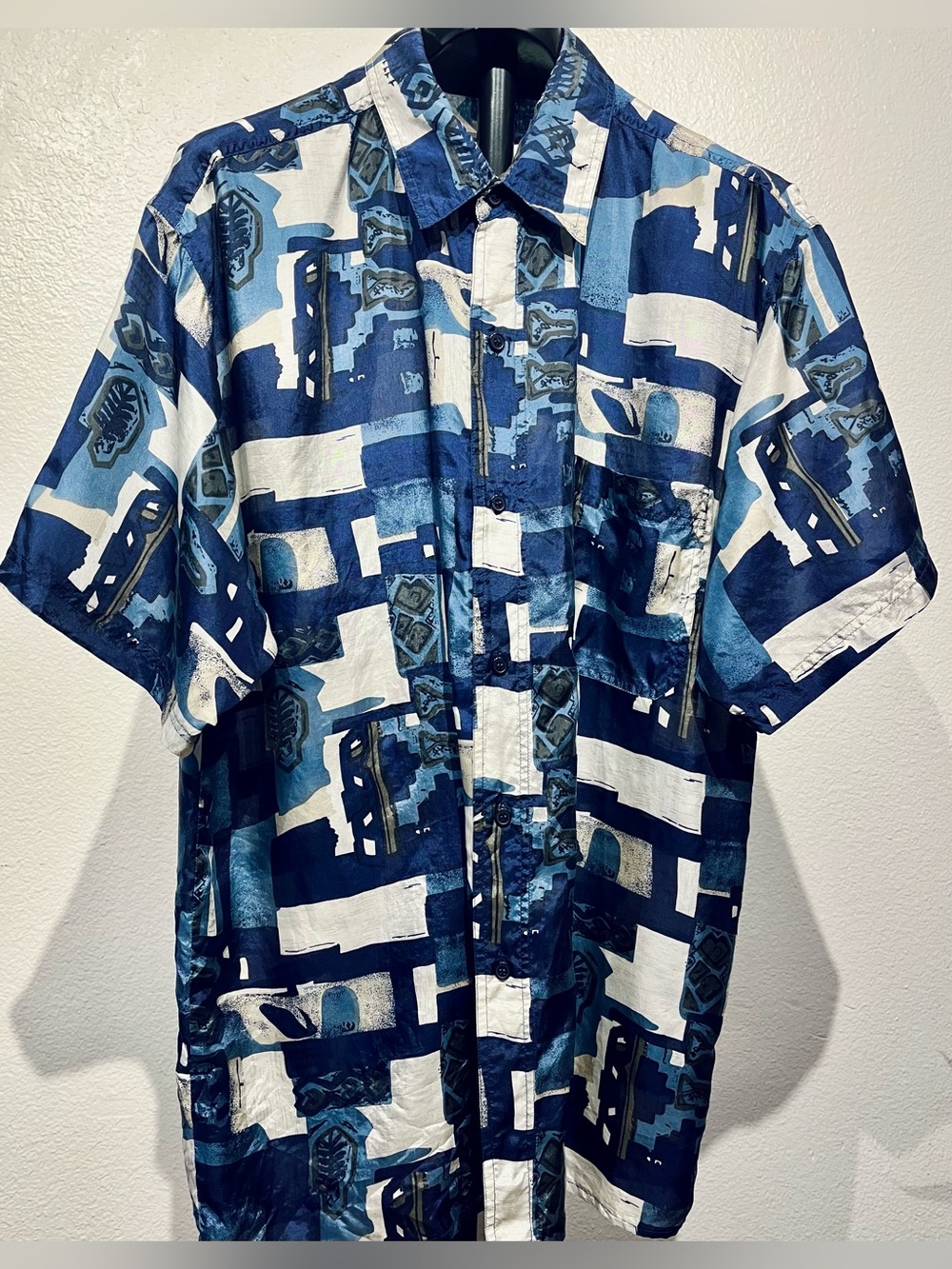 Vintage Hawaii Silkyway Short-Sleeve Blue Abstract Print Shirt - Size L (Men’s)